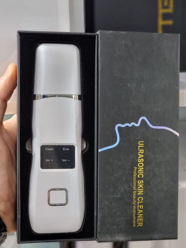 دستگاه اتو پوست اولتراسونیک و نور درمانی 2020