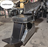 صندلی آرایشگاهی طرح برقی مدل قلبی پایه چوبی